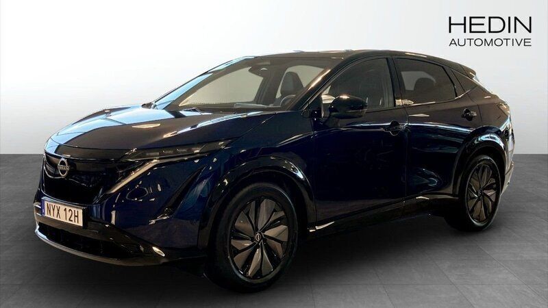 Blå Ny 2024 Nissan Ariya Evolve SUV | 638 200 kr (Marknadspris) - Bild 1/4
