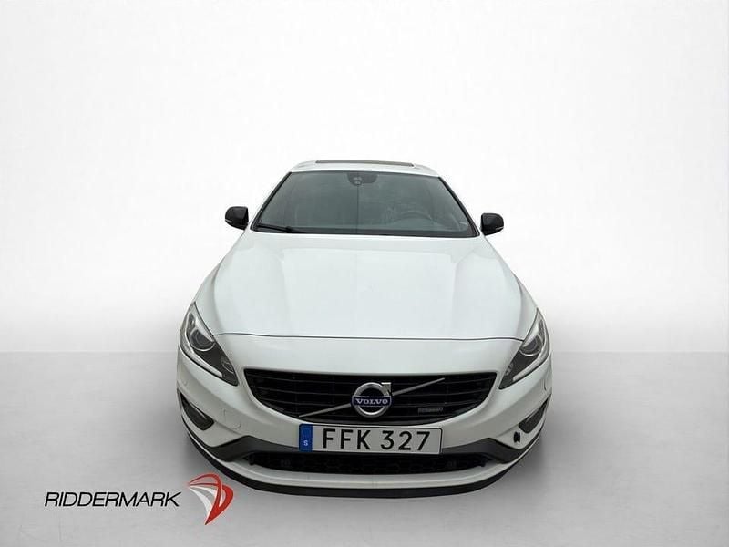 Begagnad Volvo S60 R-Design 215 HK (158 kW) 2013 Vit Sedan