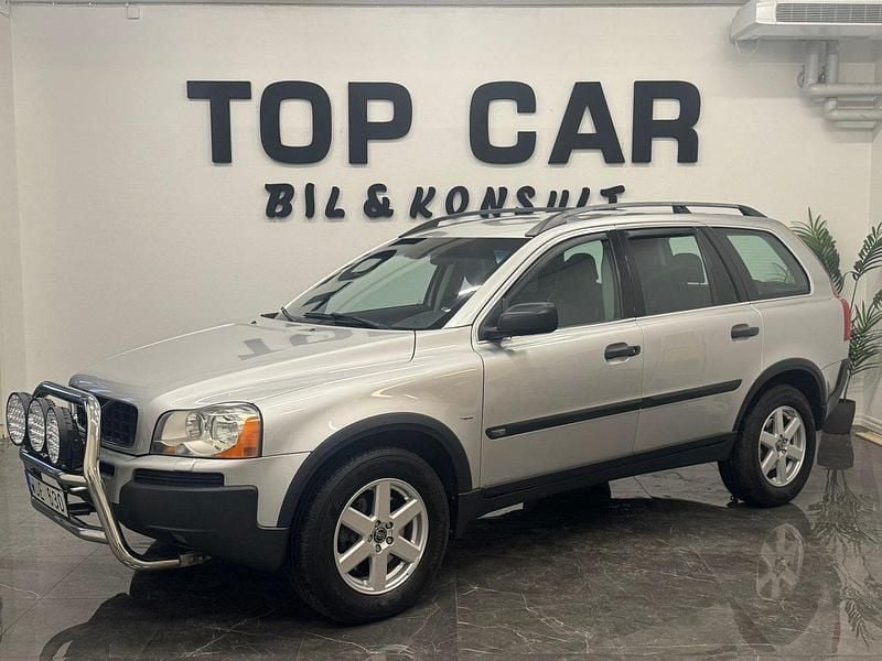 Ljusgrå (grå) Begagnad 2005 Volvo XC90 Momentum SUV | 59 900 kr (Bra pris) - Bild 1/4