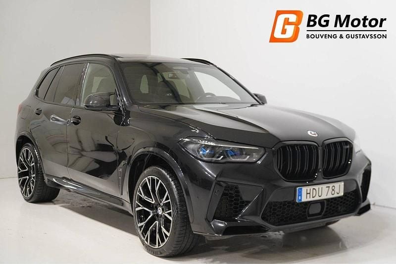 Svart Begagnad 2023 BMW X5 M Competition Edition SUV | 1 099 900 kr - Bild 1/4