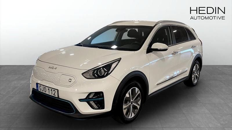 Vit (white) Begagnad 2022 Kia e-Niro Advance SUV | 279 900 kr (Marknadspris) - Bild 1/4