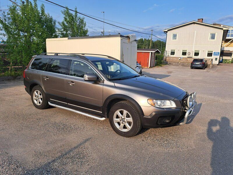 Grå Begagnad 2008 Volvo XC70 Summum SUV | 59 000 kr (Bra pris) - Bild 1/4