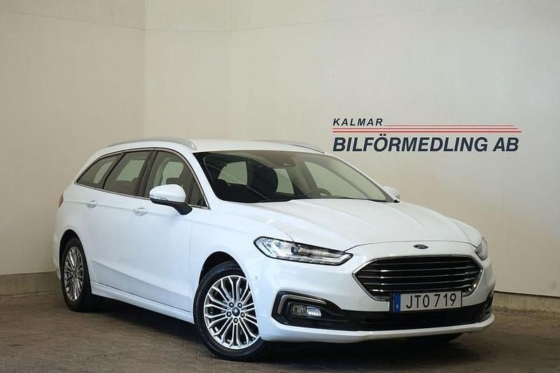 Vit Begagnad 2021 Ford Mondeo Titanium Kombi | 209 500 kr (Marknadspris) - Bild 1/4