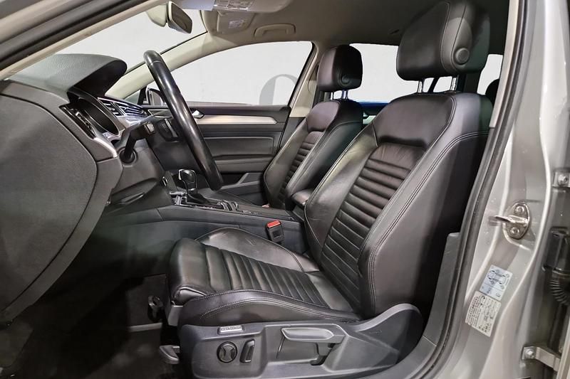 Begagnad VW Passat GT 190 HK (139 kW) 2014 Silver Kombi