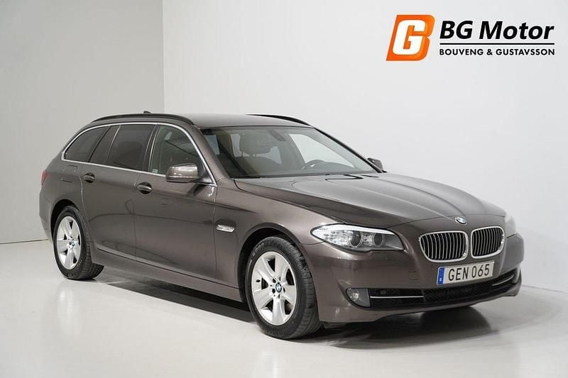 Brun Begagnad 2012 BMW 520 M Sport Kombi | 109 900 kr (Marknadspris) - Bild 1/4