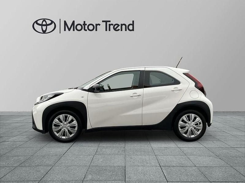 Begagnad Toyota Aygo X Play 72 HK (52 kW) 2022 Vit SUV