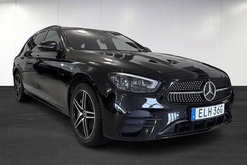 Begagnad Mercedes E300 AMG line 306 HK (225 kW) 2021 Svart