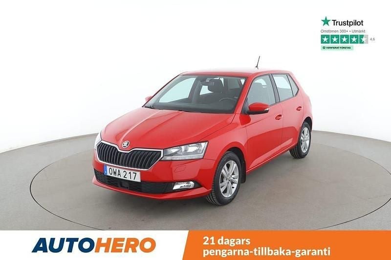 Röd Begagnad 2018 Skoda Fabia Style Halvkombi | 117 000 kr (Marknadspris) - Bild 1/4