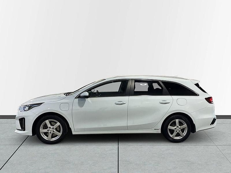 Begagnad Kia Ceed Sportswagon 105 HK (77 kW) 2020 Vit Kombi