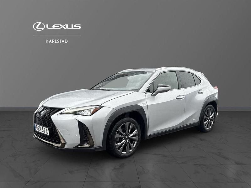 Begagnad Lexus UX 250h E-FOUR 186 HK (136 kW) 2021 Silver SUV