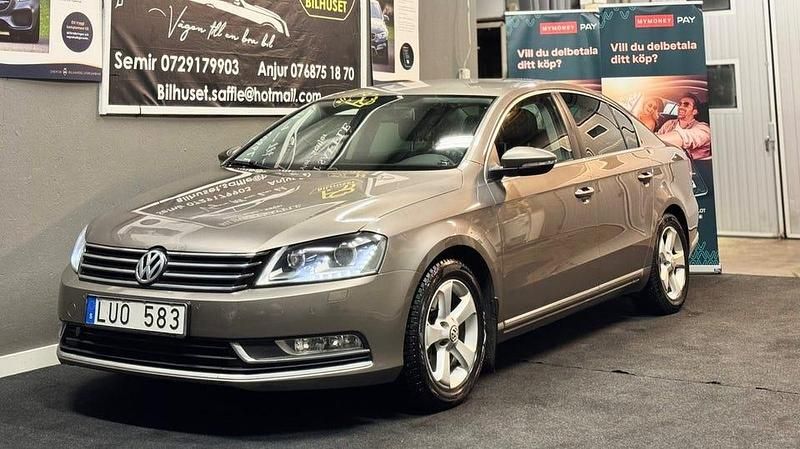 Brun Begagnad 2012 VW Passat GT Sedan | 89 900 kr (Marknadspris) - Bild 1/4