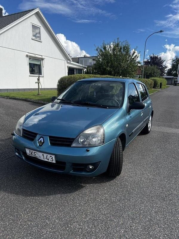 Blå Begagnad 2008 Renault Clio R.S. Halvkombi | 20 000 kr (Bra pris) - Bild 1/2