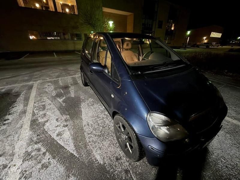 Begagnad 2002 Mercedes A140 Halvkombi | 25 000 kr - Bild 1/4