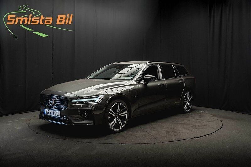 Mörkgrå Begagnad 2022 Volvo V60 R-Design Kombi | 398 900 kr (Bra pris) - Bild 1/4