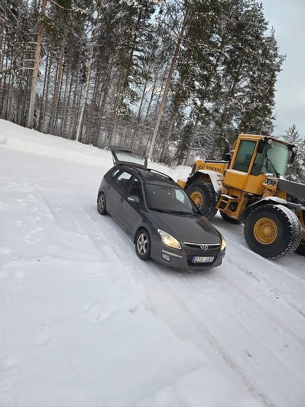 Begagnad 2008 Hyundai i30 Kombi | 32 000 kr (Marknadspris) - Bild 1/4