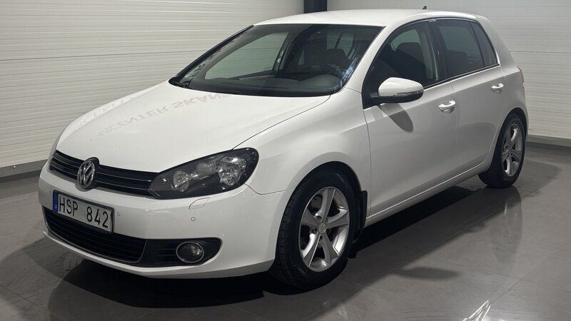 Vit Begagnad 2009 VW Golf VI Edition Halvkombi | 69 900 kr (Marknadspris) - Bild 1/4