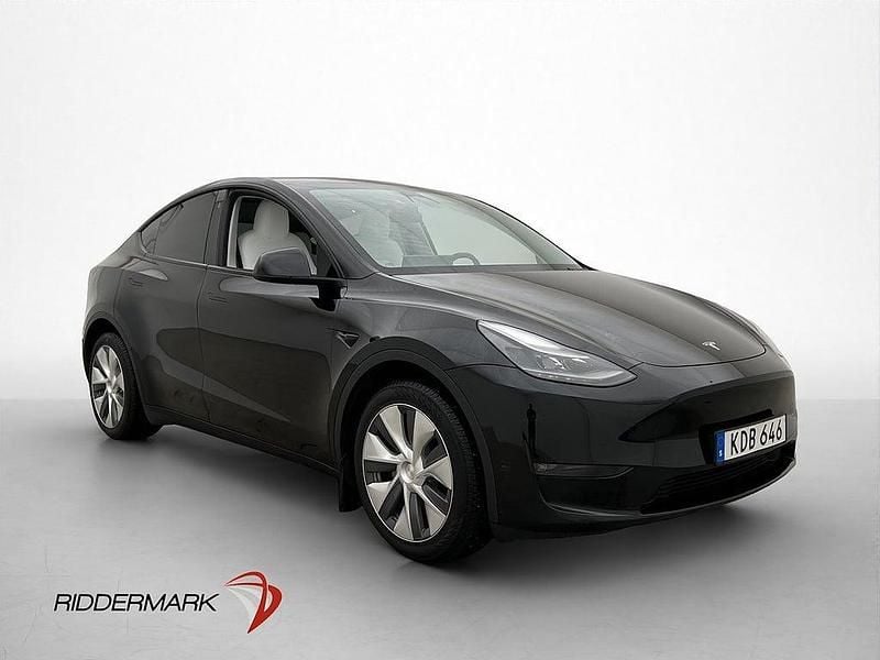 Begagnad Tesla Model Y Long Range AWD 378 kW (514 HK) 2024 Svart SUV