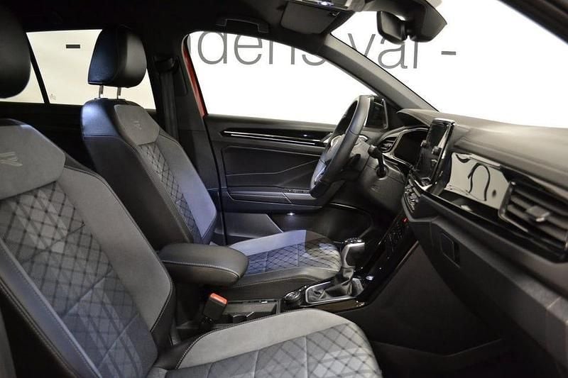 Begagnad VW T-Roc R-line 151 HK (111 kW) 2025 Röd SUV