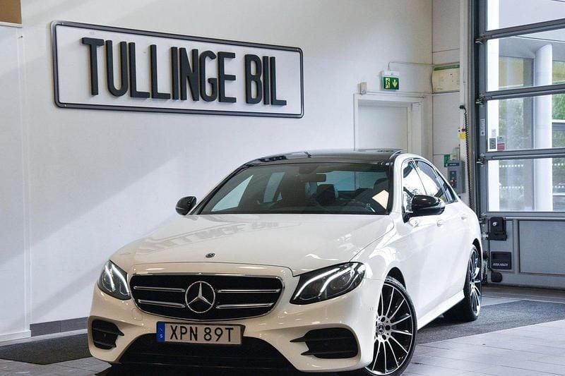 Vit Begagnad 2019 Mercedes E200 AMG Sedan | 314 900 kr (Marknadspris) - Bild 1/4