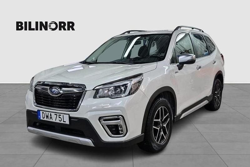 Begagnad Subaru Forester 151 HK (111 kW) 2019 Vit SUV
