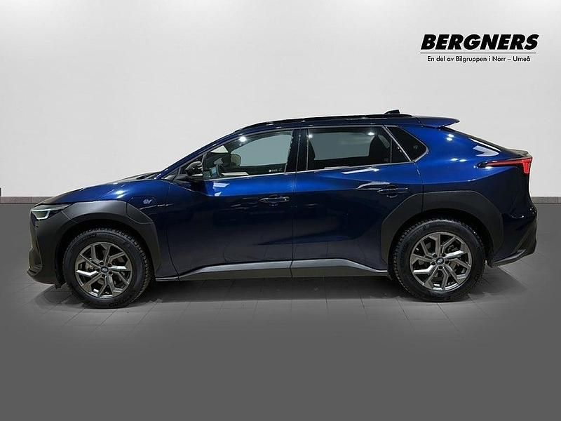 Begagnad Subaru Solterra 160 kW (218 HK) 2022 Mörkblå SUV
