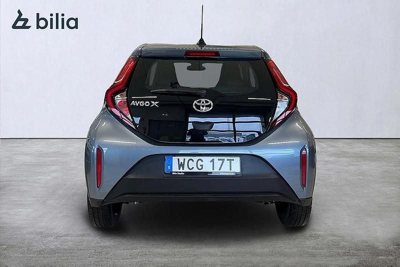 Ny Toyota Aygo X Play 72 HK (52 kW) 2025 Grå SUV