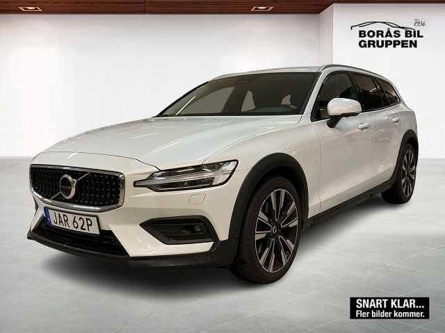 Begagnad 2024 Volvo V60 CC Kombi | 429 000 kr (Lite dyr) - Bild 1/4