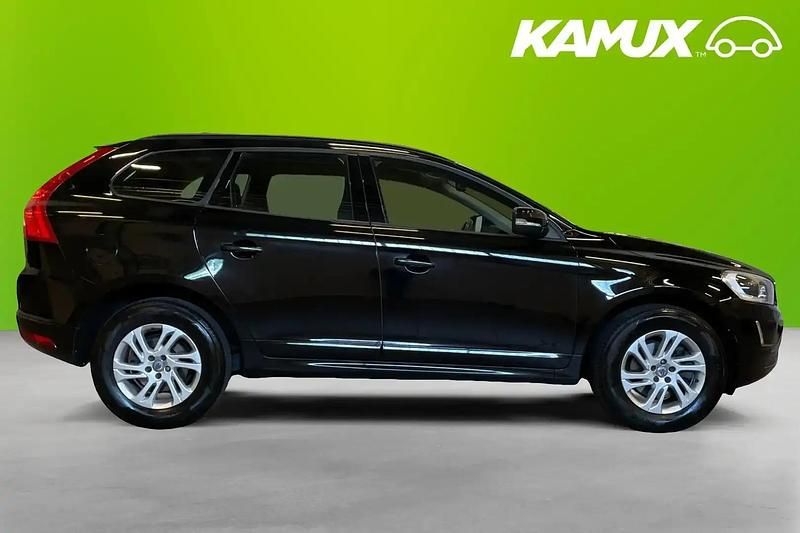 Begagnad Volvo XC60 Standard 150 HK (110 kW) 2017 Svart SUV
