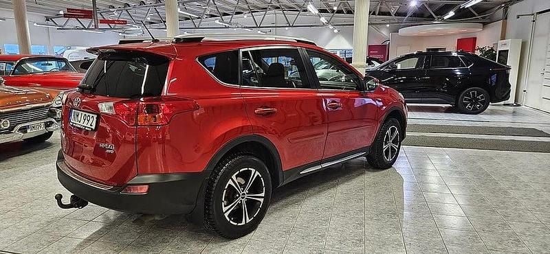 Begagnad Toyota RAV4 Active 151 HK (111 kW) 2014 Röd SUV