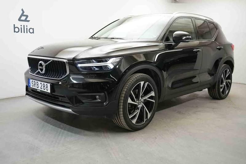 Begagnad Volvo XC40 2018 Svart SUV