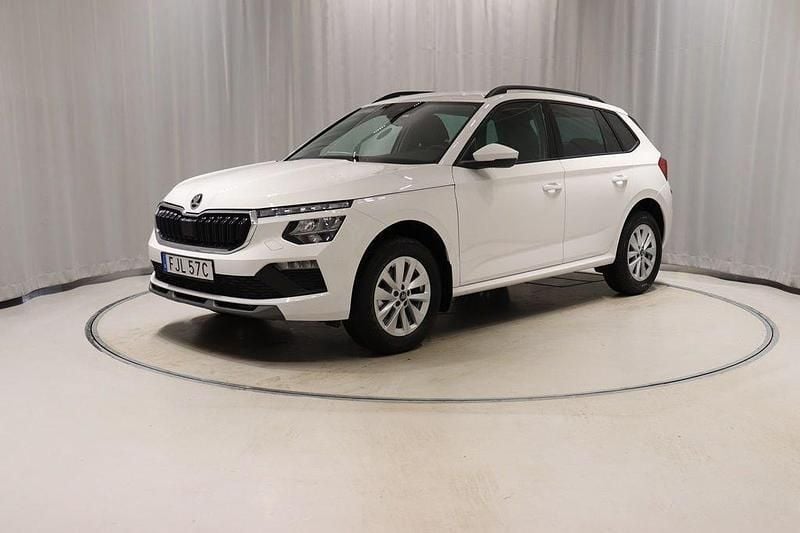 Vit Begagnad 2024 Skoda Kamiq SUV | 268 800 kr (Marknadspris) - Bild 1/4