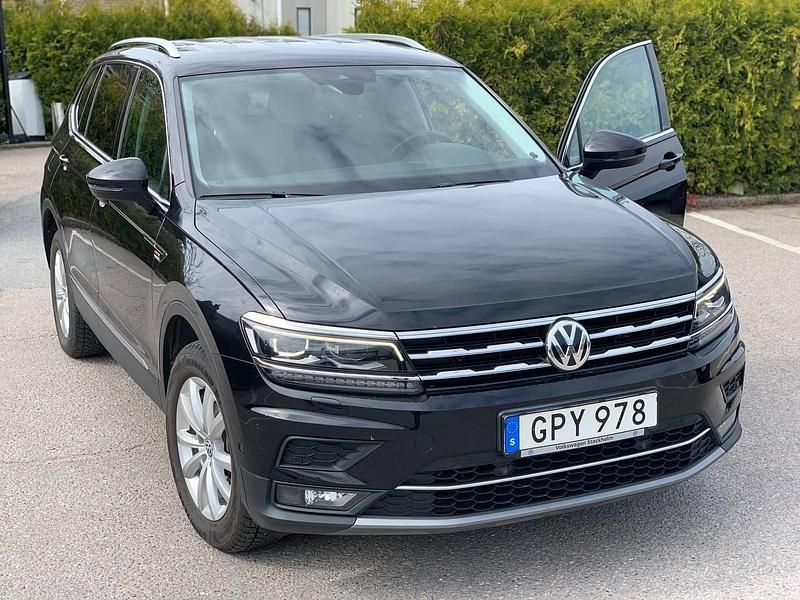 Svart Begagnad 2018 VW Tiguan Allspace SUV | 305 000 kr (Bra pris) - Bild 1/4