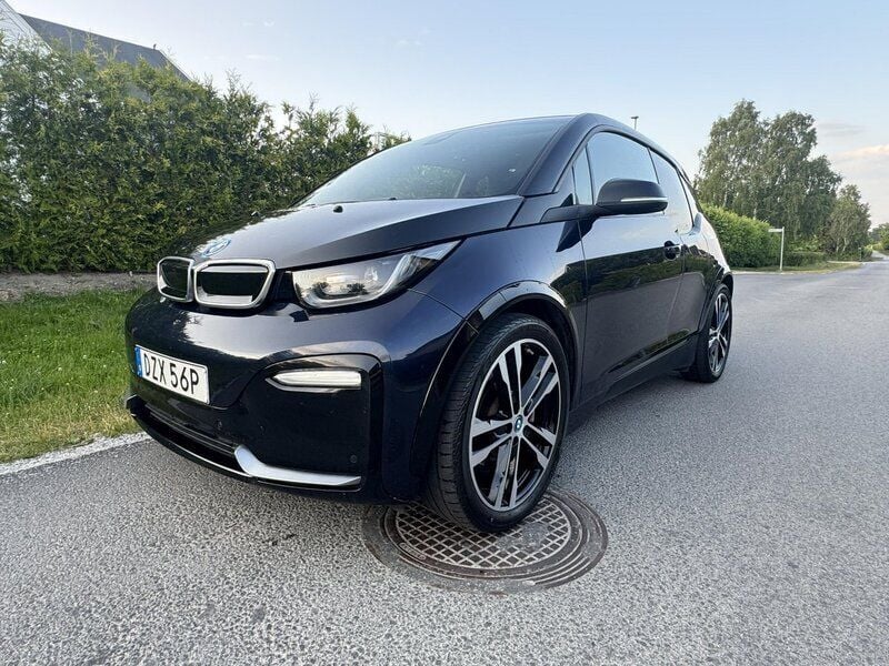 Blå Begagnad 2020 BMW i3 Comfort Edition Halvkombi | 230 000 kr (Dyr) - Bild 1/4