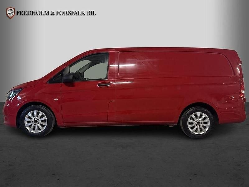 Begagnad Mercedes Vito 136 HK (100 kW) 2017 Röd Van
