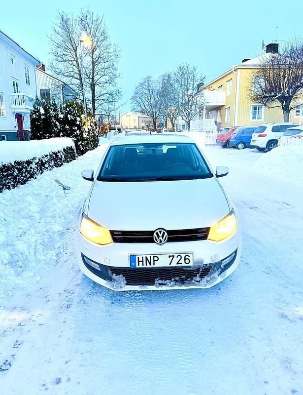 Begagnad 2012 VW Polo Halvkombi | 33 000 kr (Superpris) - Bild 1/4