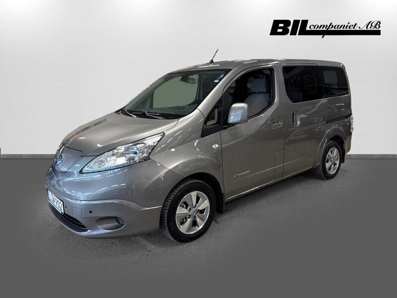 Grå Begagnad 2015 Nissan e-NV200 Van | 125 000 kr - Bild 1/4