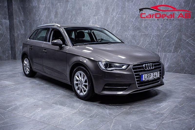 Begagnad Audi A3 Sportback 150 HK (110 kW) 2014 Grå Halvkombi