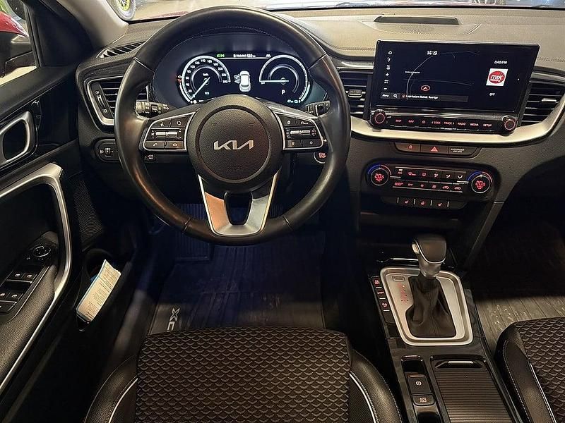 Begagnad Kia XCeed Advance 141 HK (103 kW) 2022 True red metallic SUV