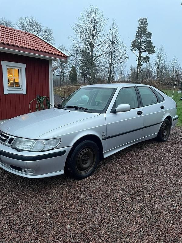 Begagnad 2001 Saab 9-3 Halvkombi | 17 000 kr (Marknadspris) - Bild 1/1