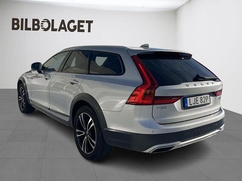 Begagnad Volvo V90 CC 190 HK (139 kW) 2020 Silver Kombi