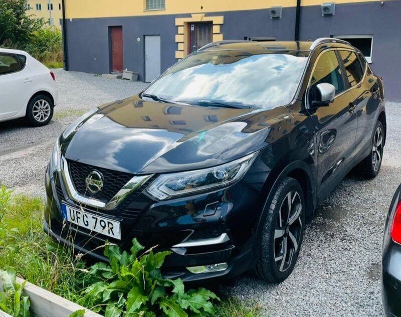 Svart Begagnad 2019 Nissan Qashqai 360º SUV | 199 000 kr (Marknadspris) - Bild 1/4