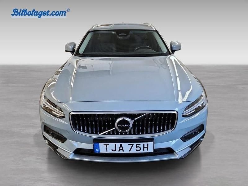 Begagnad Volvo V90 CC Plus 253 HK (186 kW) 2024 Grå Kombi