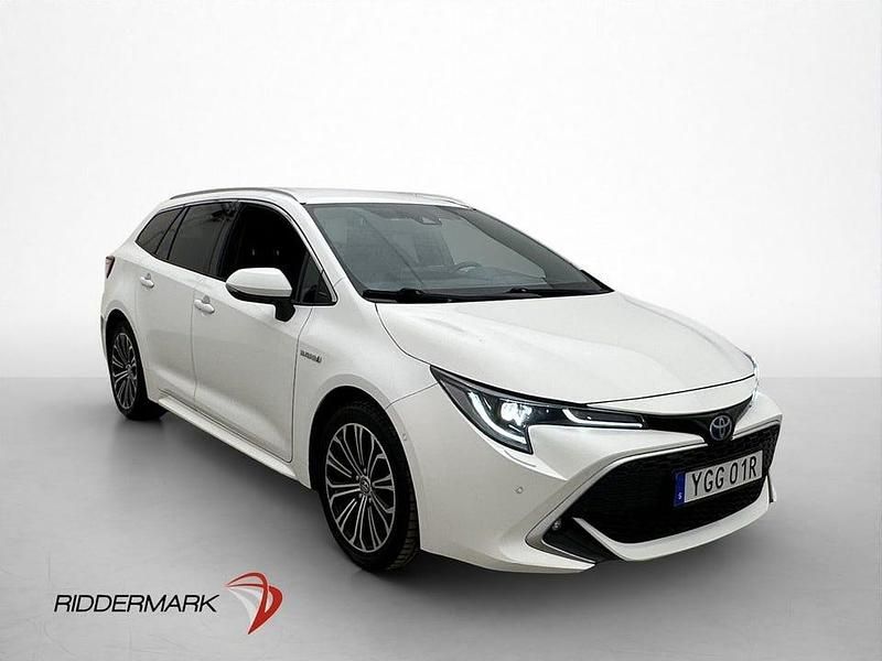 Begagnad Toyota Corolla Executive 122 HK (89 kW) 2019 Vit Kombi