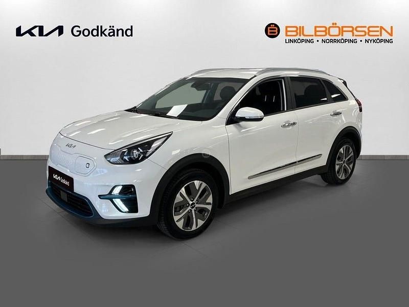 /ud/ clear white s Begagnad 2022 Kia e-Niro Advance SUV | 279 900 kr (Marknadspris) - Bild 1/4
