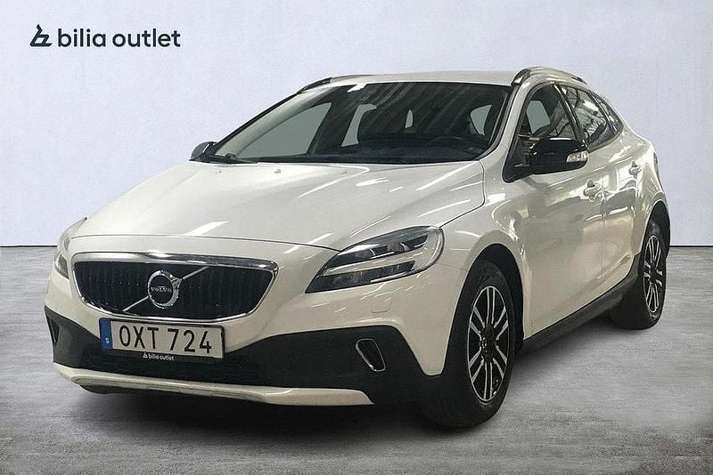 Vit Begagnad 2018 Volvo V40 CC Kombi | 209 900 kr (Marknadspris) - Bild 1/3