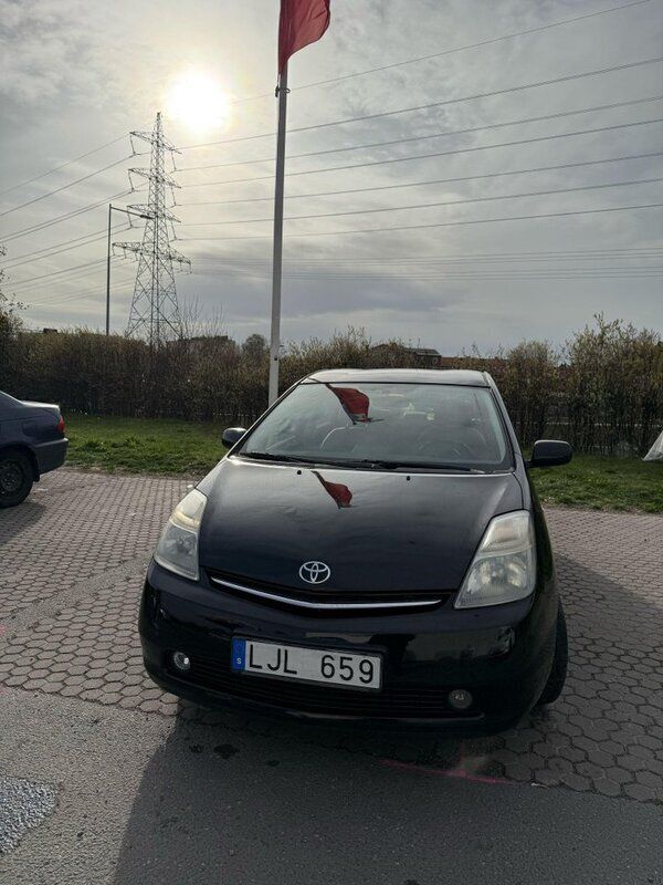 Svart Begagnad 2008 Toyota Prius Halvkombi | 59 000 kr (Marknadspris) - Bild 1/4