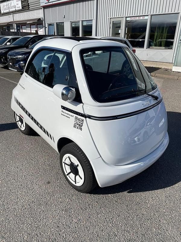 Vit Begagnad 2024 Micro Microlino Halvkombi | 179 900 kr - Bild 1/4