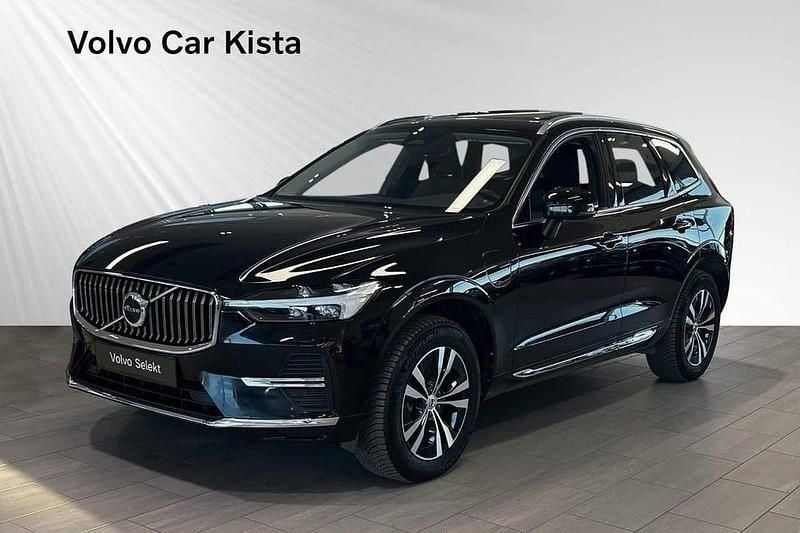 Begagnad Volvo XC60 Core 355 HK (261 kW) 2023 Svart SUV