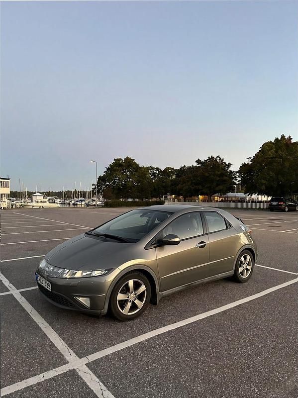 Begagnad 2008 Honda Civic | 38 000 kr (Marknadspris) - Bild 1/4