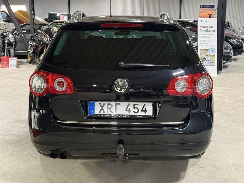 Begagnad VW Passat Highline 150 HK (110 kW) 2006 Svart Kombi